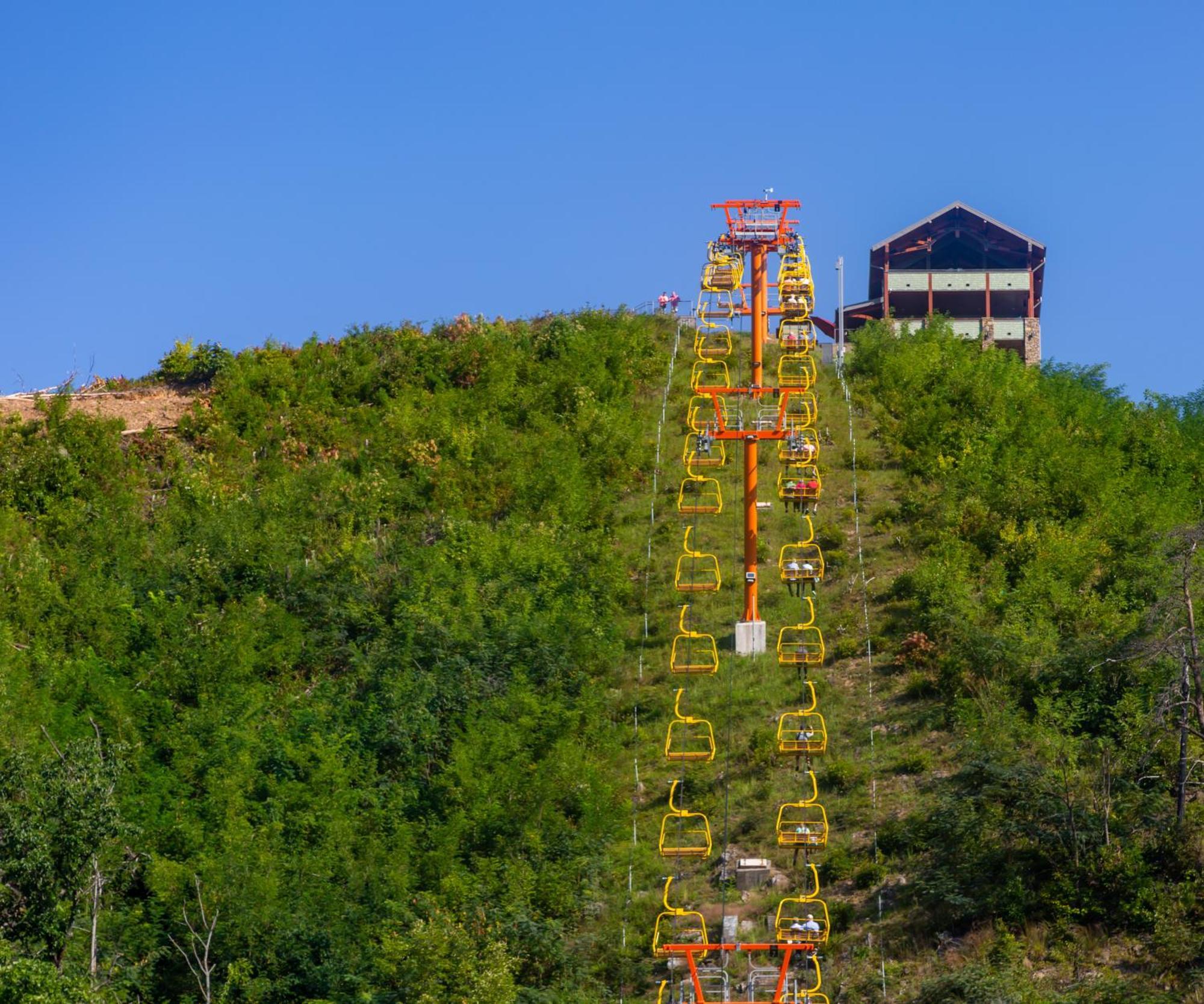 Moonshine Chalet, Hot Tub, Pool Access, Wifi, 1089 Free Tickets Each Paid Day, Dollywood And More Gatlinburg Exterior foto